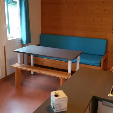 Kamp alanı Les Lupins Seppois-le-Bas