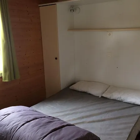 Kamp alanı Les Lupins Seppois-le-Bas