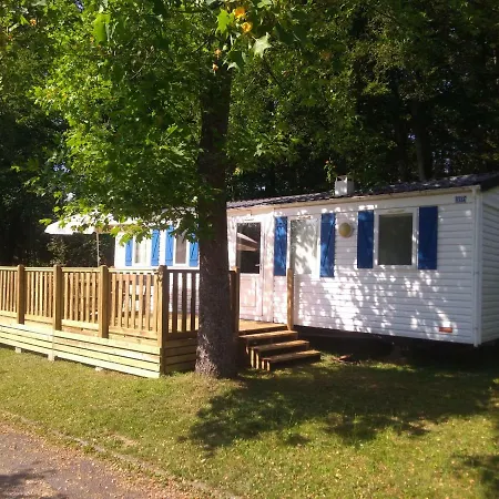 Les Lupins Kamp alanı